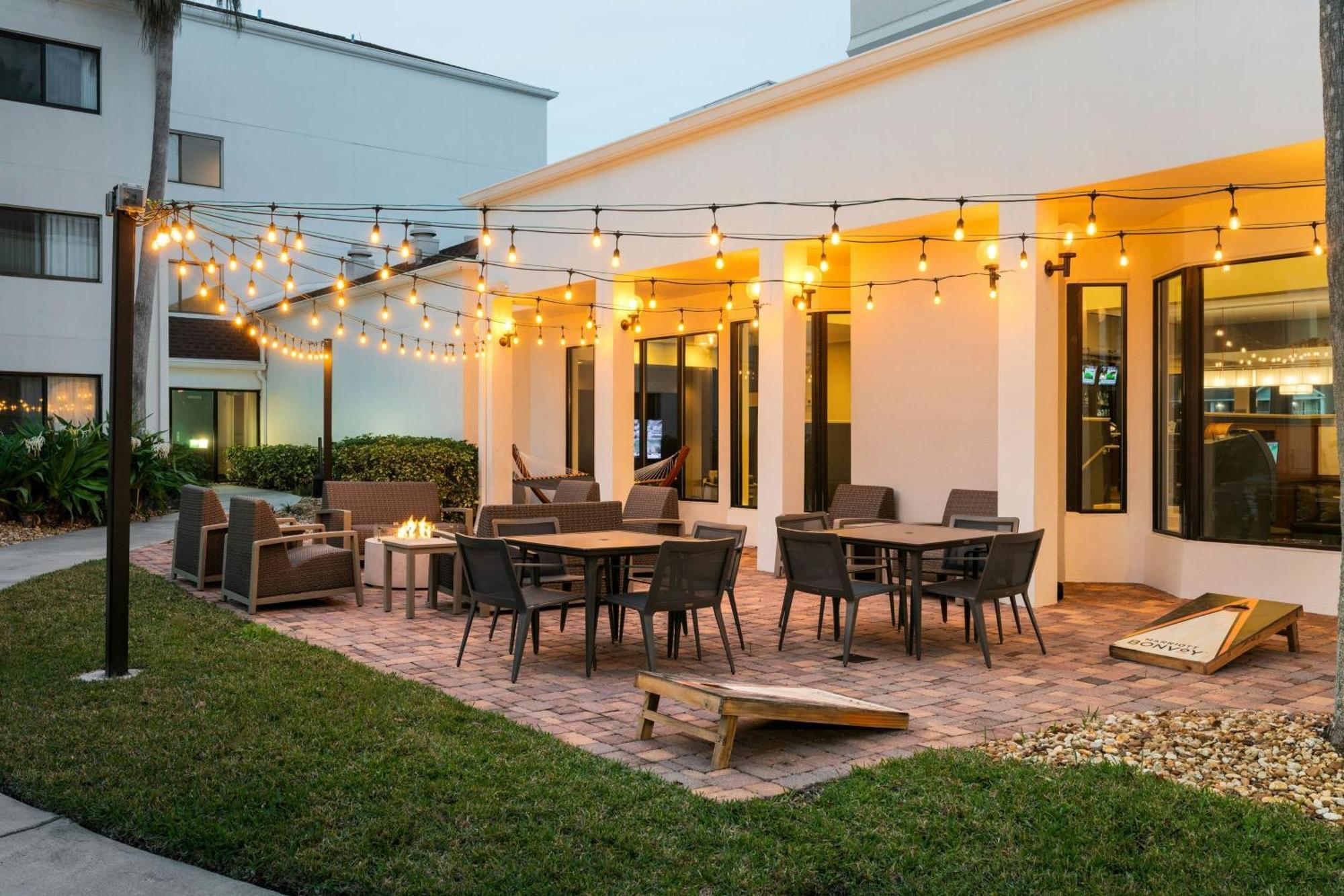 Hotel Courtyard Melbourne West Esterno foto