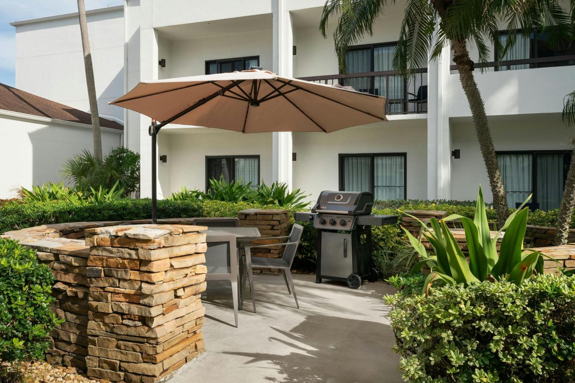 Hotel Courtyard Melbourne West Esterno foto